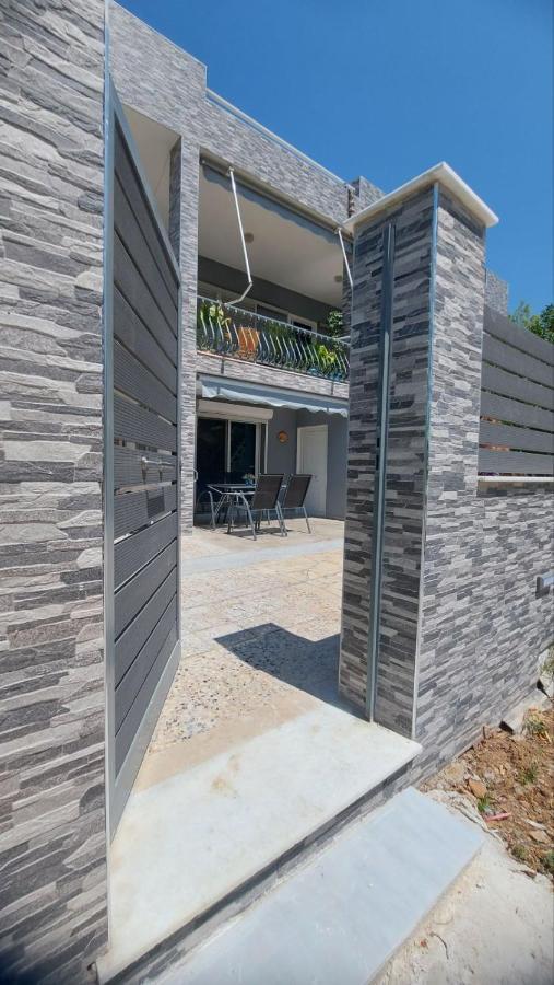 Plaza House Kanakia