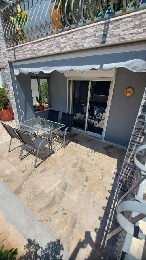 Plaza House * Kanakia